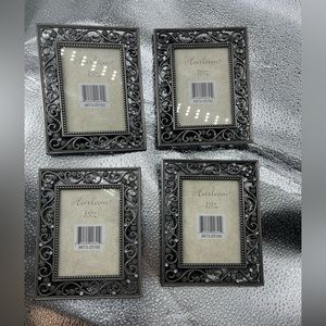 Set of 4 metal frames